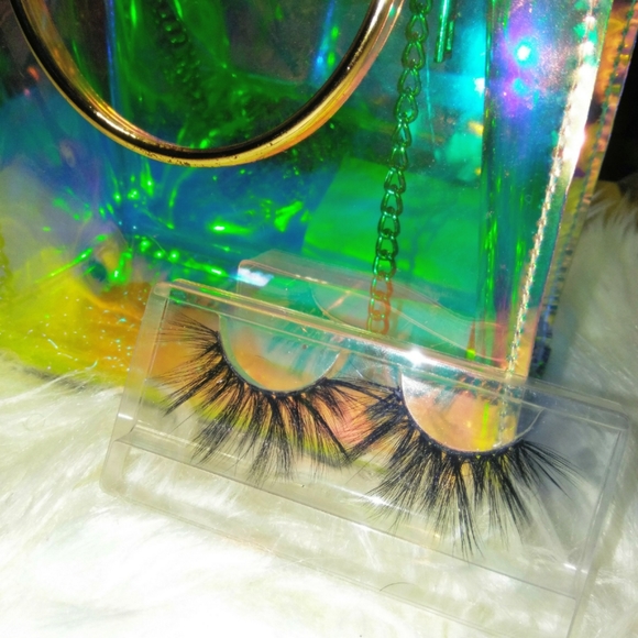 Mink (Faux) Lashes - Picture 6 of 14